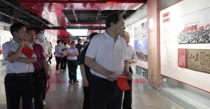 重温红色印记 感悟百年历程(图3)